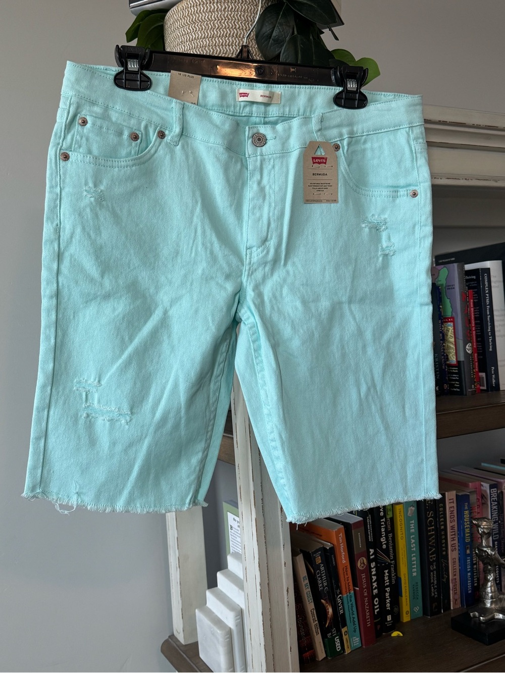 Levi's Girls Plus Bermuda Shorts Size 18 1/2 Mint Aqua NWT